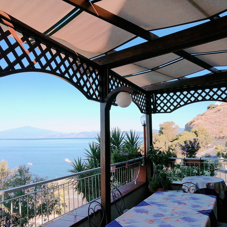 Paradiso Hotel Ristorante Riaci Capo Eksteriør billede